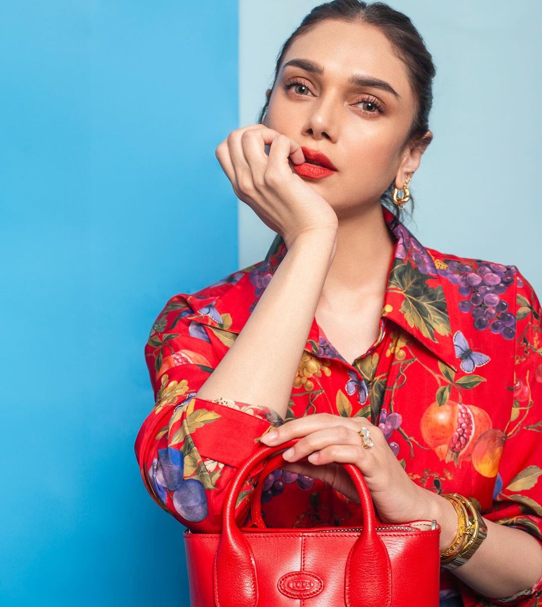 SOUTH INDIAN ACTRESS ADITI RAO HYDARI PHOTO SHOOT IN RED DRESS 10